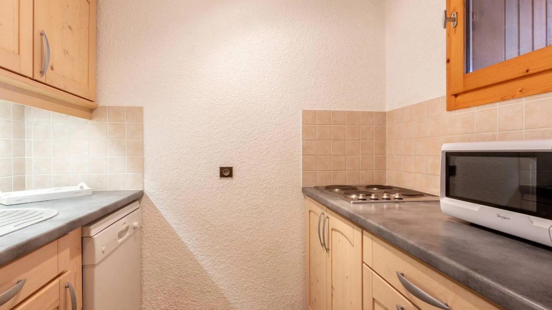 Dans Le Centre De Valmorel, Appartement 2 Pieces Renove Pour 5 Personnes, A 20M Des Commerces Et Telesiege. - Fr-1-356-382 France