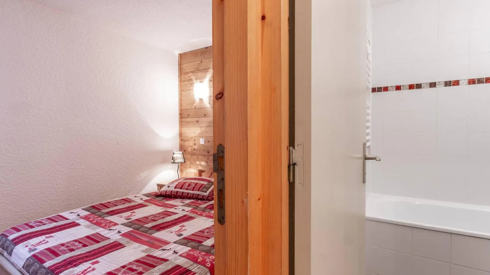 Dans Le Centre De Valmorel, Appartement 2 Pieces Renove Pour 5 Personnes, A 20M Des Commerces Et Telesiege. - Fr-1-356-382